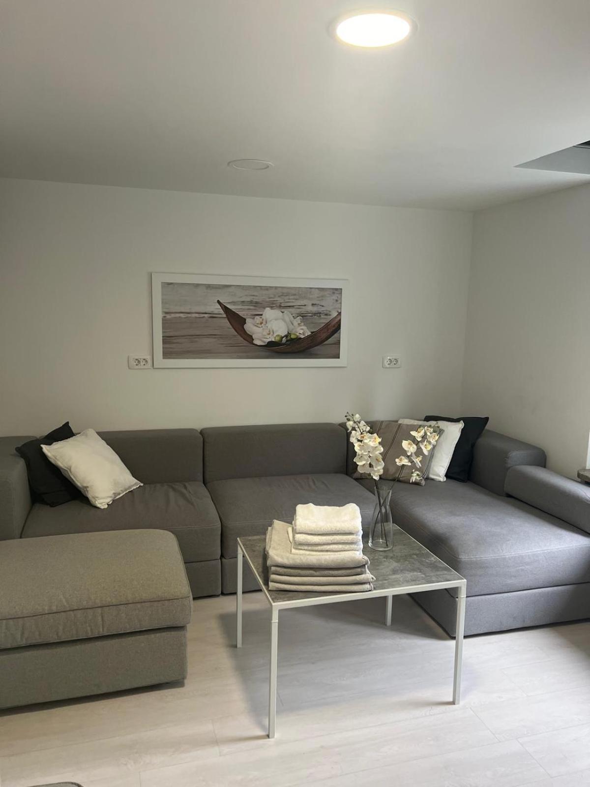 Elena Apartment *